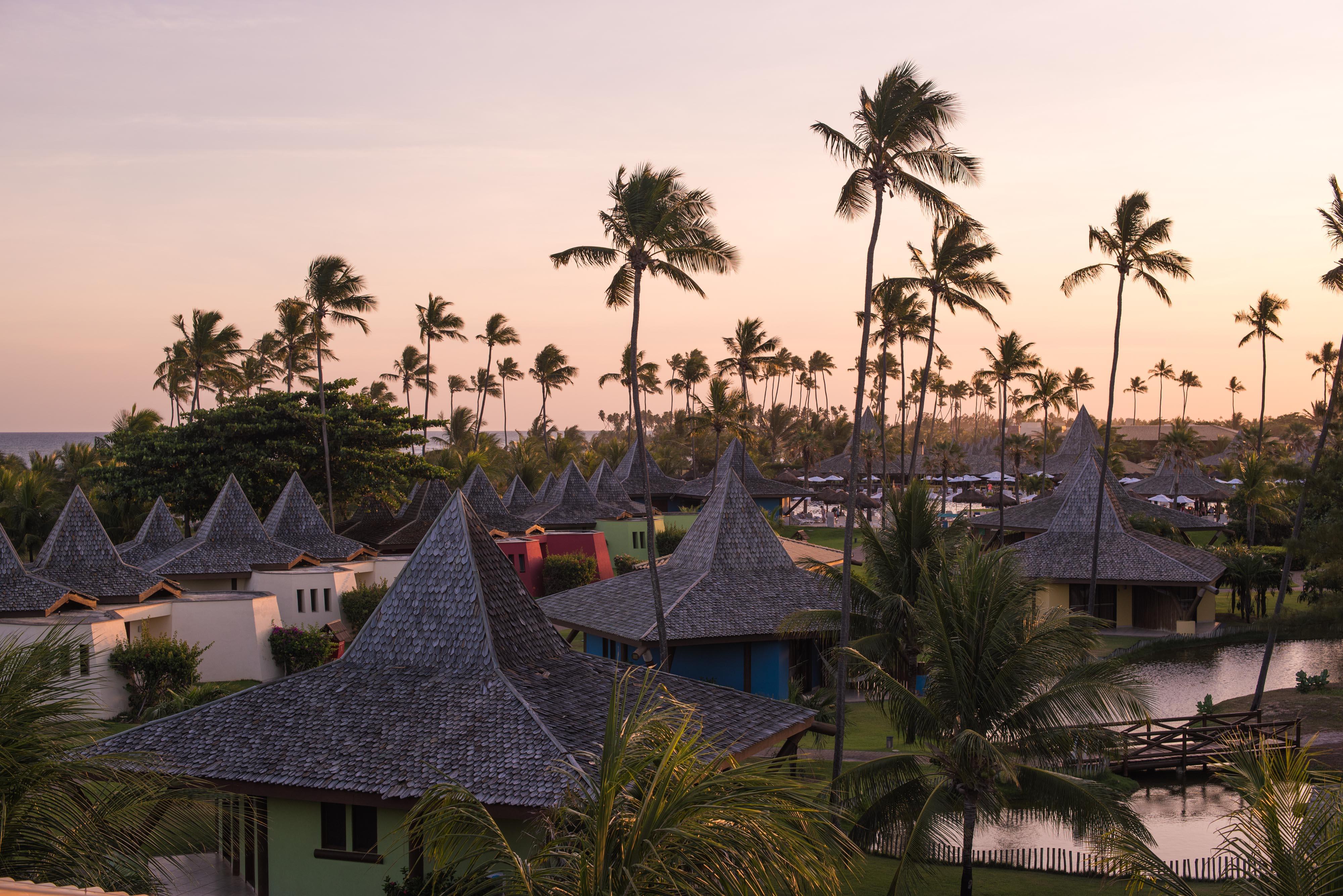 Vila Gale Resort Mares Guarajuba Exterior foto Sunset at the Hilton Moorea